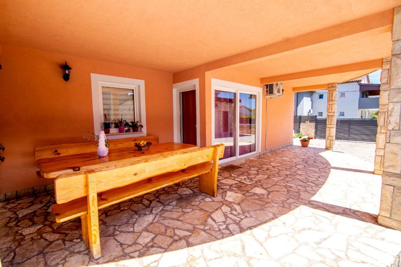 Villa Anita Pula Extérieur photo
