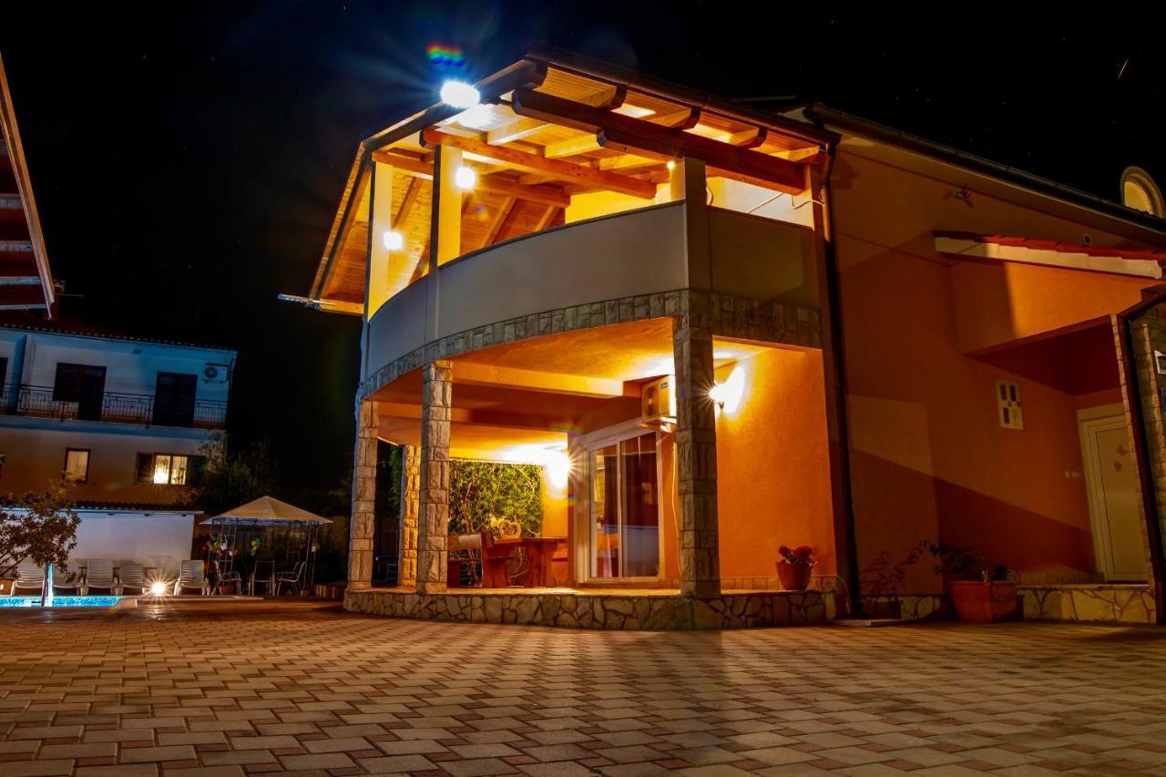 Villa Anita Pula Extérieur photo
